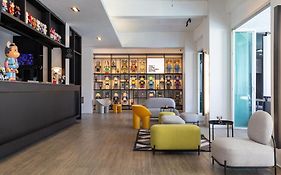 เดอะ คอร์ สตรีท บายสเตย์นาว (SHA Extra Plus)